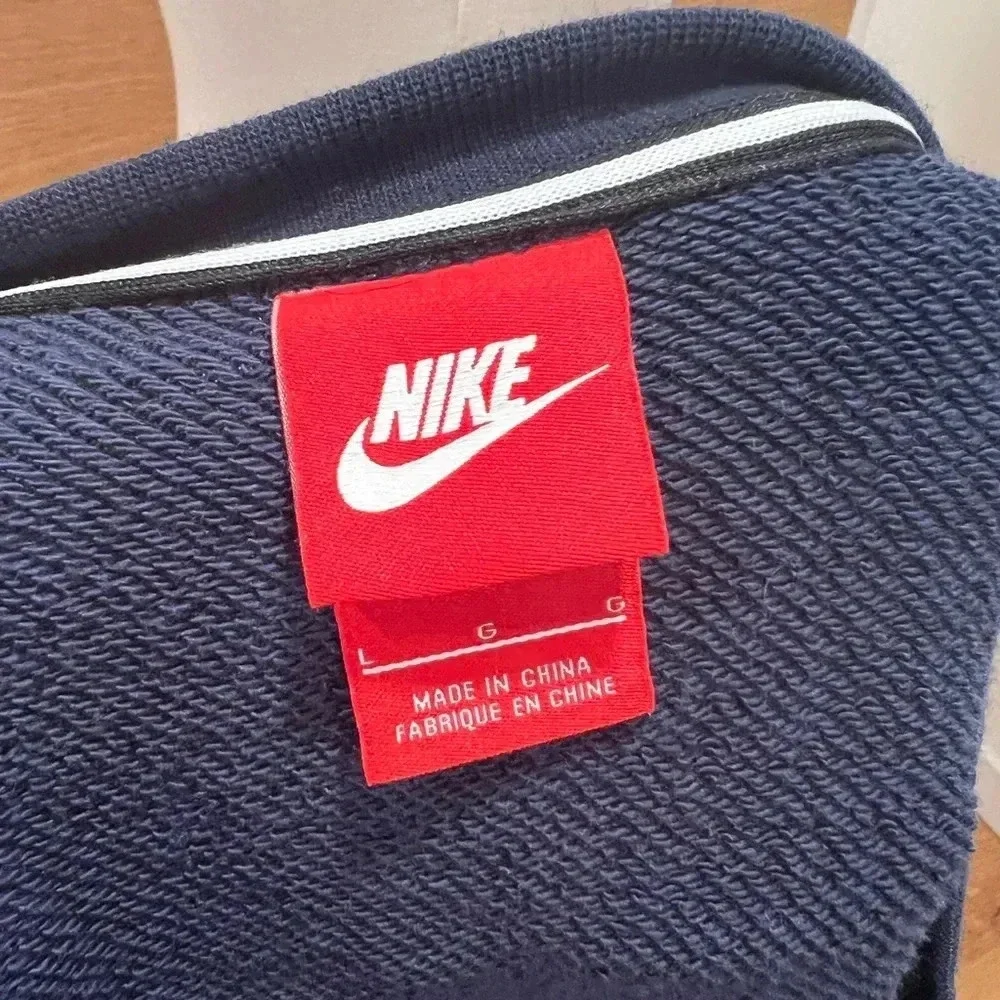 Nike Women’s Crewneck Sweatshirt | Navy Blue | Large | Cozy Fleece